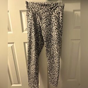 Butter soft leopard print athletic stretch pants (yoga)